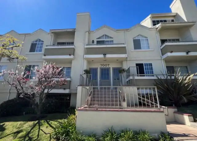 Property at 7007 Glasgow Ave Unit 205, Los Angeles, CA, 90045, 2 beds, 2 baths, [object Object]