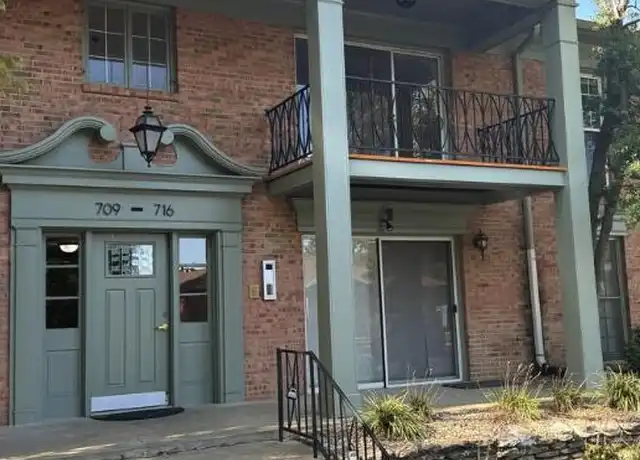 Property at 716 Highwood Dr, Louisville, KY, 40206, 2 beds, 2 baths, [object Object]