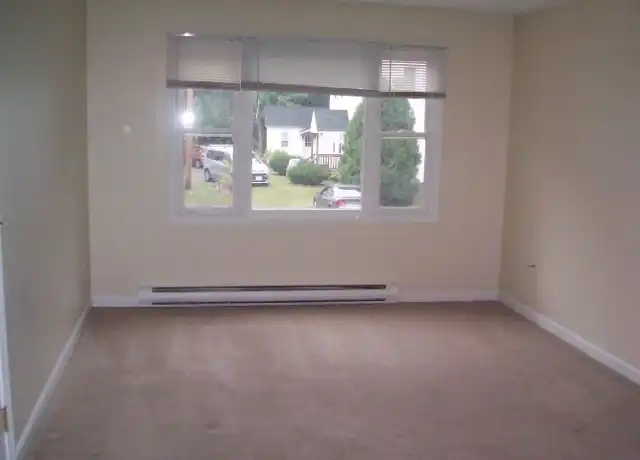 Property at 79 Franklin St, Westfield, MA, 01085, 2 beds, 1 bath, [object Object]