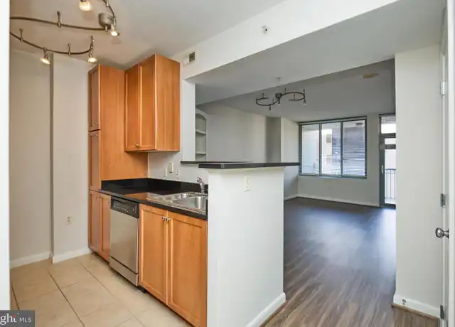 Property at 851 N Glebe Rd #414, Arlington, VA, 22203, 1 bed, 1 bath, [object Object]