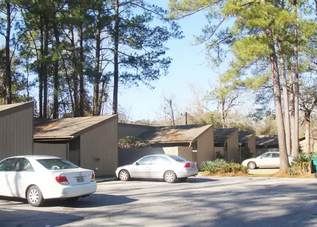 Property at 1900 Donahue Ferry Rd Unit A, Pineville, LA, 71360, 1 bed, 1 bath, [object Object]