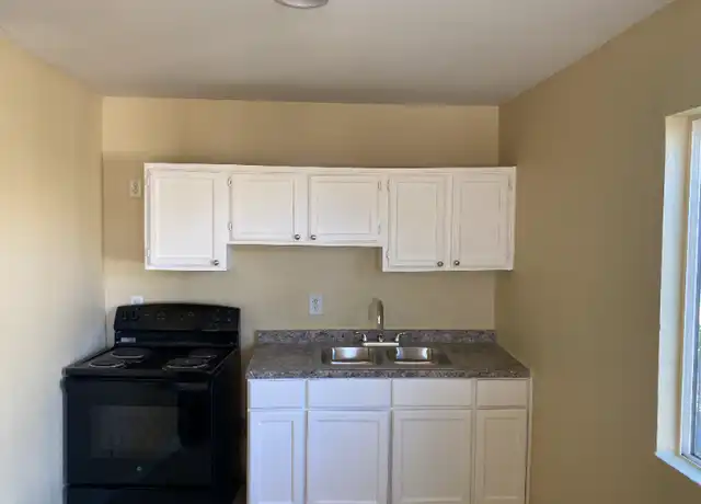 Property at 10202 N 9th Ave Unit 3, Phoenix, AZ, 85021, 2 beds, 1 bath, [object Object]