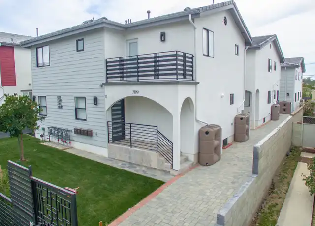 Property at 7199 S La Cienega Blvd Unit 7201, Los Angeles, CA, 90045, 3 beds, 3 baths, [object Object]