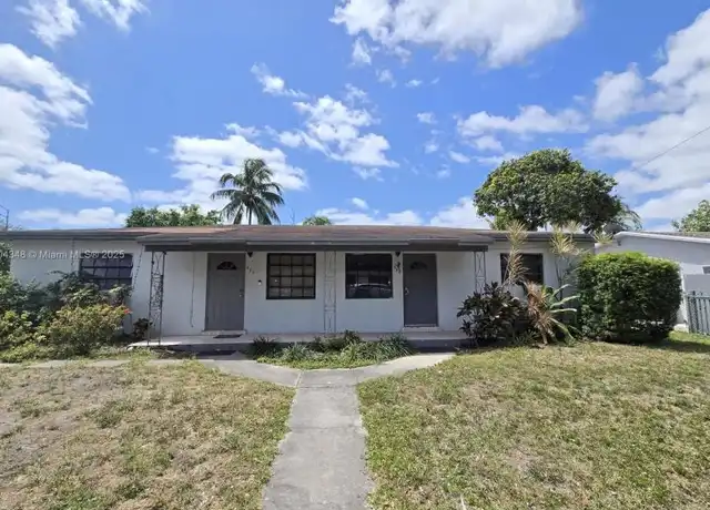 Property at 480 NE 136th St, North Miami, FL, 33161, 3 beds, 1 bath, [object Object]