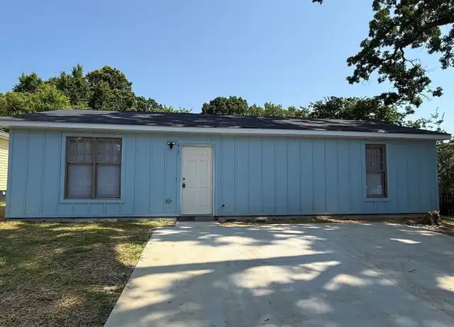 Property at 617 Ross Ave, Greensboro, NC, 27406, 4 beds, 2 baths, [object Object]