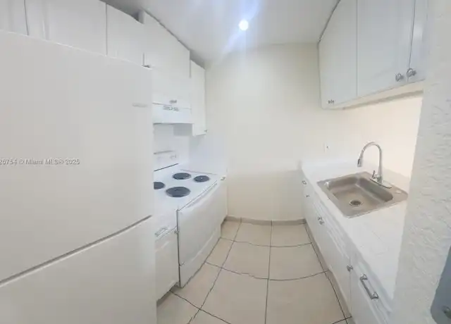 Property at 19600 SW 110th Ct Unit 209, Cutler Bay, FL, 33157, 2 beds, 1 bath, [object Object]
