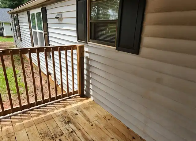Property at 5103 Davis Cir, Anderson, SC, 29625, 4 beds, 2 baths, [object Object]