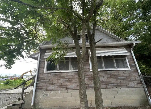 Property at 510 W Townsend St, Danville, IL, 61832, 2 beds, 1 bath, [object Object]