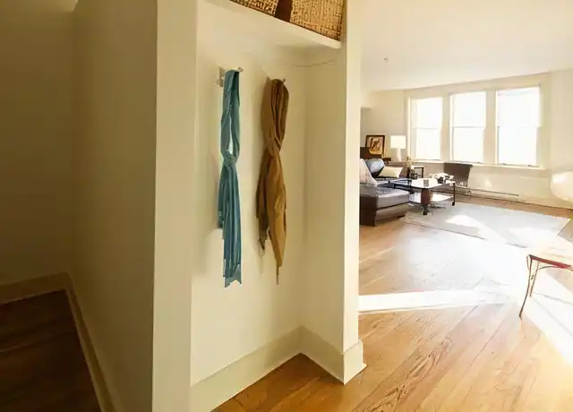 Property at 463 N High St Unit 4C, Columbus, OH, 43215, 1 bed, 1 bath, [object Object]