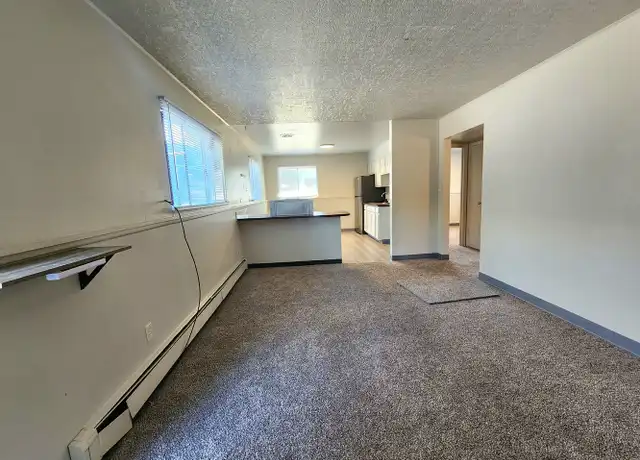 Property at 736 Elmhurst Pl Unit 4, Pueblo, CO, 81004, 2 beds, 1 bath, [object Object]