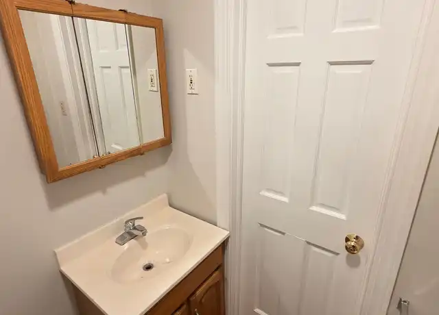 Property at 68 Park Ave, Woonsocket, RI, 02895, 2 beds, 1 bath, [object Object]