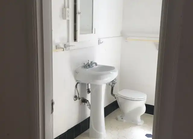 Property at 2081 NW Everett St Unit 504, Portland, OR, 97209, 0 beds, 1 bath, [object Object]
