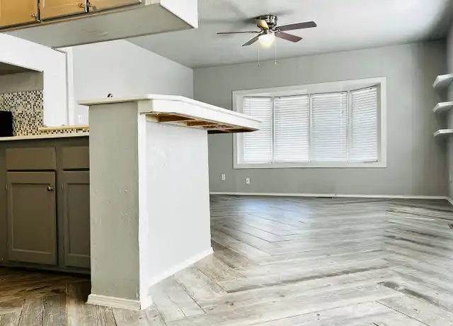 Property at 421 NW 28th St Unit 3, Oklahoma City, OK, 73103, 1 bed, 1 bath, [object Object]