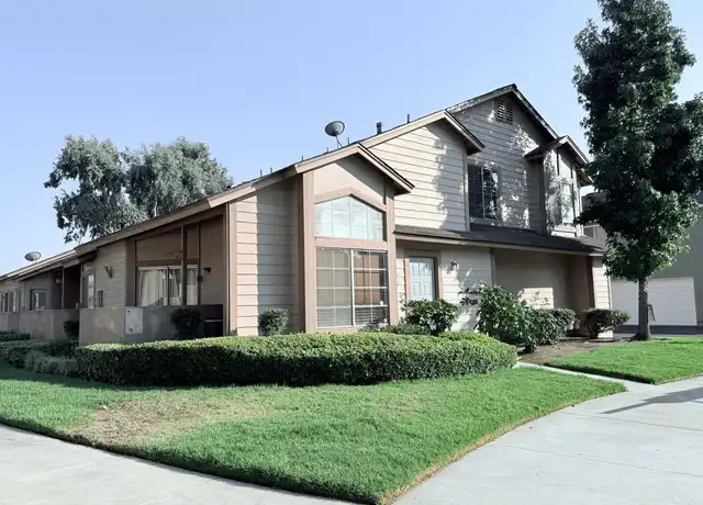Property at 2380 Mount Humphries Cir Unit 102, Corona, CA, 92879, 2 beds, 1.5 baths, [object Object]