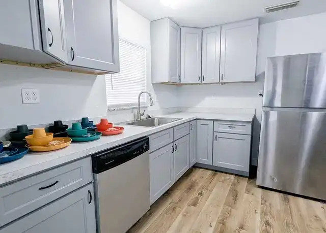 Property at 5829 SE Drew Rd, Belleview, FL, 34420, 1 bed, 1 bath, [object Object]