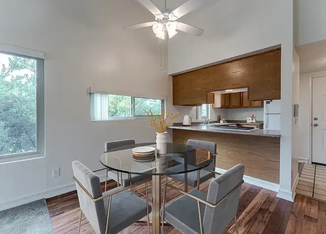 Photo of 13517 Hilleary Park Dr, Poway, CA 92064