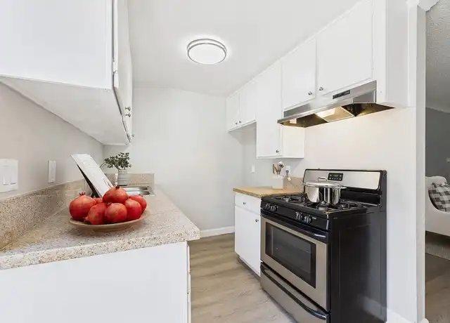 Property at Sepulveda Landmark - 9250 Sepulveda Blvd, North Hills, CA, 91343, 1 bed, 1 bath, [object Object]