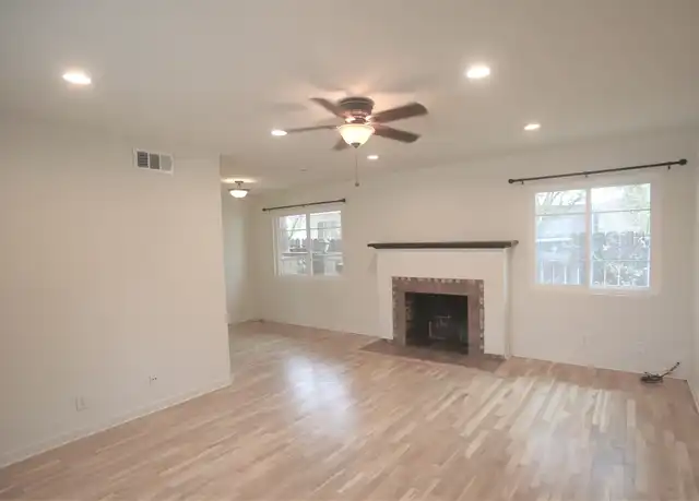 Property at 748 E Andrews Ave Unit Duplex 748, Fresno, CA, 93704, 2 beds, 1 bath, [object Object]