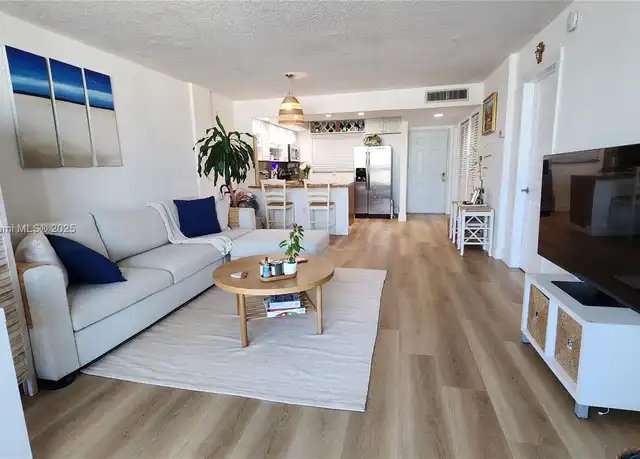 Property at 7900 Tatum Waterway Dr #313, Miami Beach, FL, 33141, 1 bed, 1.5 baths, [object Object]