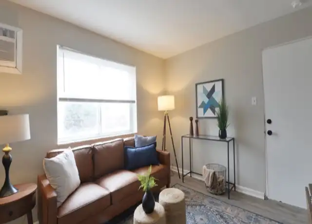 Property at 3318 1/2 Greenwood Blvd #01, Maplewood, MO, 63143, 1 bed, 1 bath, [object Object]