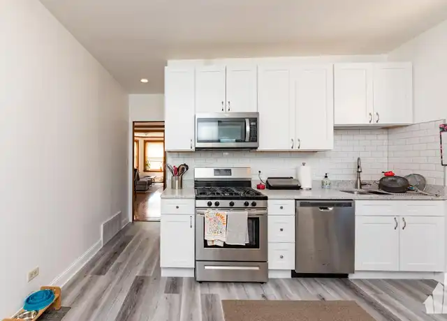 Property at 3615 N Oakley Ave, Chicago, IL, 60618, 2 beds, 1 bath, [object Object]