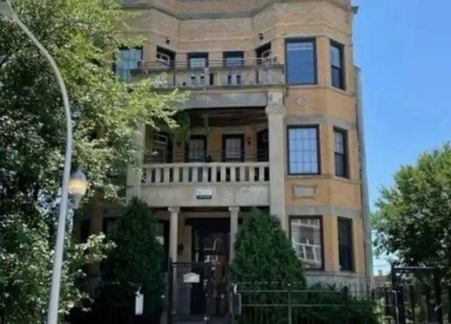 Property at 1519 E Marquette Rd Unit 3W, Chicago, IL, 60637, 3 beds, 2 baths, [object Object]
