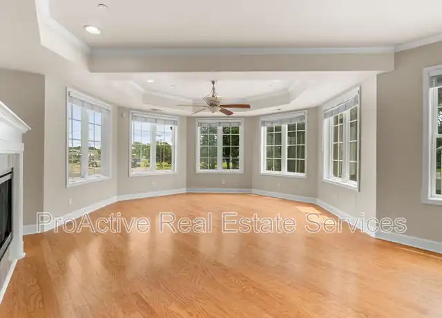Property at 2932 E Virginia Beach Blvd, Norfolk, VA, 23504, 2 beds, 2 baths, [object Object]