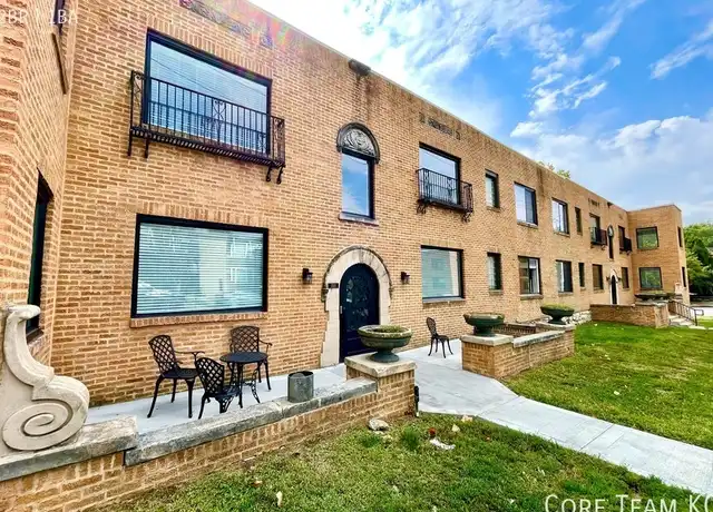 Property at 1107 W 45th St Unit 1101-2, Kansas City, MO, 64111, 2 beds, 1 bath, [object Object]