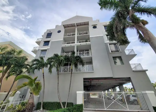 Property at 2642 Collins Ave #305, Miami Beach, FL, 33140, 2 beds, 2 baths, [object Object]