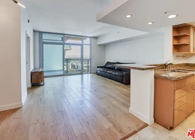 Property at 13700 Marina Pointe Dr #1527, Marina del Rey, CA, 90292, 1 bed, 1 bath, [object Object]
