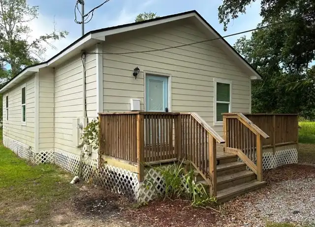 Property at 540 S 2nd St, Ponchatoula, LA, 70454, 3 beds, 2 baths, [object Object]