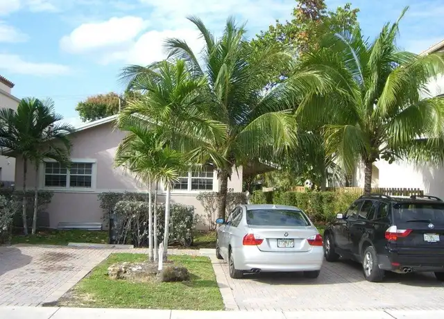 Property at 503 SW 17th St, Fort Lauderdale, FL, 33315, 3 beds, 2 baths, [object Object]
