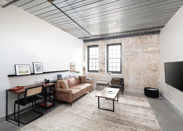 Property at 1009 W Juneau Ave Unit 210, Milwaukee, WI, 53233, 1 bed, 1 bath, [object Object]