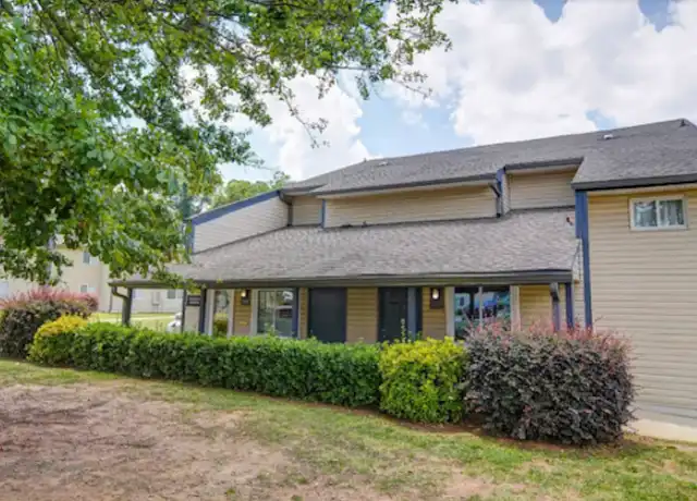 Property at Silverstone - 1300 Hunter Oaks Ln, Charlotte, NC, 28213, 1 bed, 1 bath, [object Object]