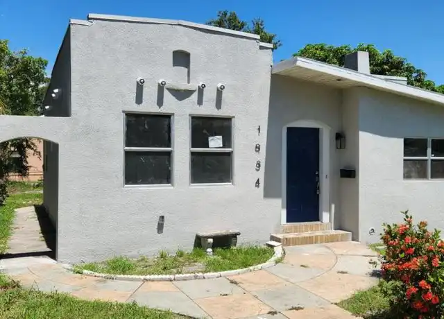 Property at 1934 17th St S, Saint Petersburg, FL, 33712, 3 beds, 2 baths, [object Object]