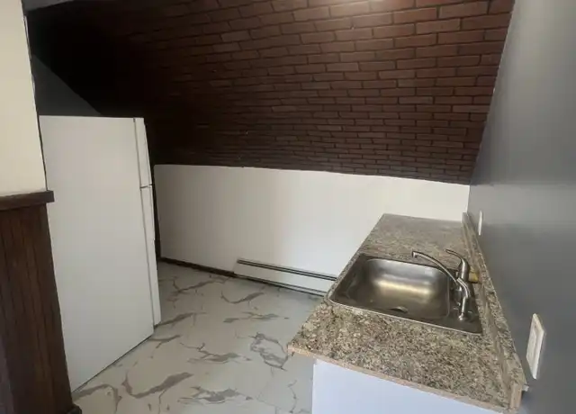 Property at 96 Summer St Unit 4, Central Falls, RI, 02863, 2 beds, 1 bath, [object Object]