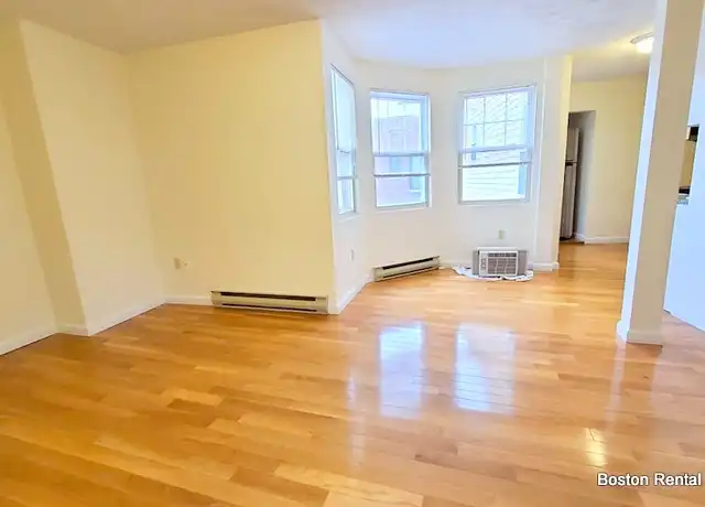Property at 3 Holland St Unit 3, Somerville, MA, 02144, 1 bed, 1 bath, [object Object]