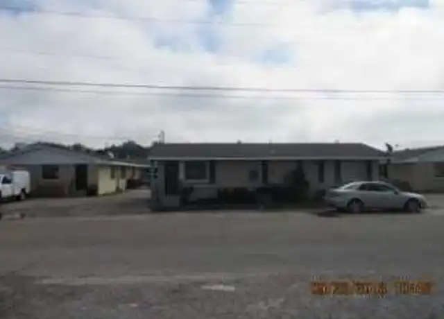Property at 1300 Falls St, Jonesboro, AR, 72401, 1 bed, 1 bath, [object Object]