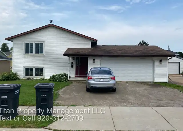 Property at 515 Dakota St Unit A, Oshkosh, WI, 54902, 3 beds, 1 bath, [object Object]