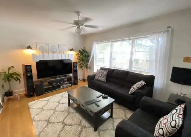 Property at 6144 N Hoyne Ave Unit 2106-2, Chicago, IL, 60659, 1 bed, 1 bath, [object Object]