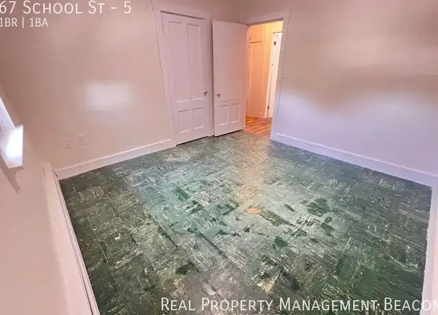 Property at 67 School St Unit 5, Lebanon, NH, 03766, 1 bed, 1 bath, [object Object]