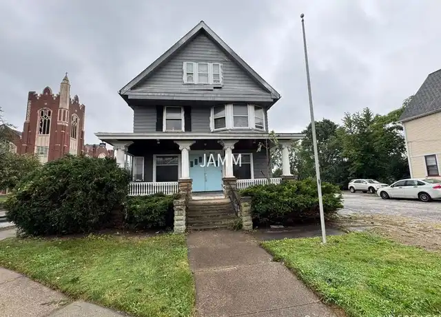 Property at 4438 Pearl Rd, Cleveland, OH, 44109, 2 beds, 1 bath, [object Object]