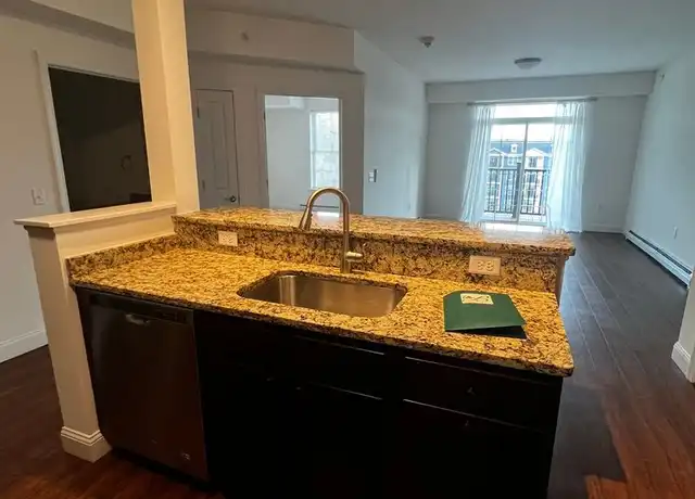 Property at 165 Winterberry Ln Unit 407, Burlington, VT, 05401, 1 bed, 1 bath, [object Object]