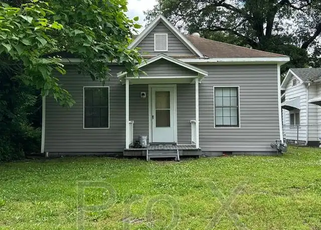 Property at 305 W Forest St, Pittsburg, KS, 66762, 2 beds, 1 bath, [object Object]