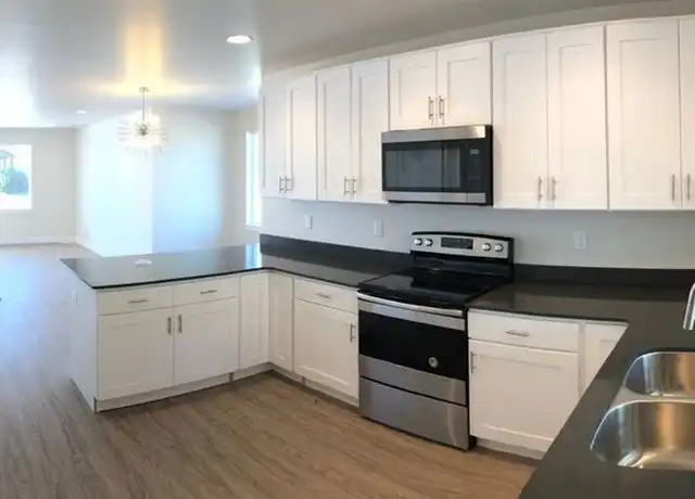Property at 1098 N 15th Ave, Bozeman, MT, 59715, 2 beds, 2.5 baths, [object Object]
