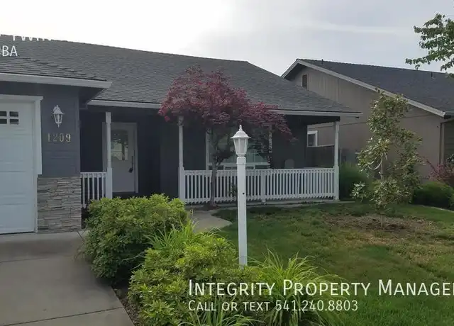 Property at 1209 Twin Rocks Dr, Central Point, OR, 97502, 3 beds, 2 baths, [object Object]