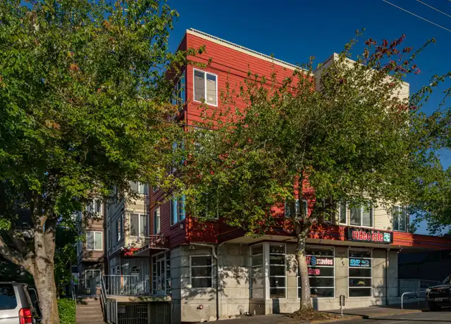 Property at 4459 Fremont Ave N Unit 304, Seattle, WA, 98103, 1 bed, 1 bath, [object Object]