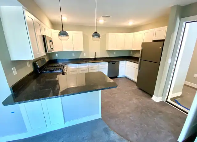 Property at 875 Houseman Ave NE Unit 03, Grand Rapids, MI, 49503, 1 bed, 1 bath, [object Object]