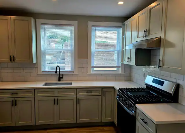 Property at 348 Saw Mill River Rd Unit 2, Yonkers, NY, 10701, 3 beds, 1 bath, [object Object]
