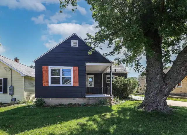 Property at 904 Catherine St, Ottawa, IL, 61350, 2 beds, 1 bath, [object Object]